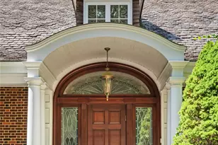 820 Bryant Ave, Roslyn, NY 11576 - Photo 3