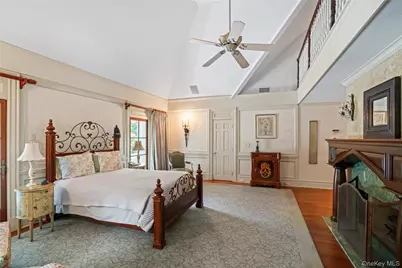 820 Bryant Avenue, Roslyn, NY 11576 - Photo 27