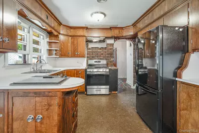 42 Clark Street, Poughkeepsie, NY 12601 - Photo 9