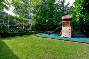 39 Squirrel Hill Rd, East Hills, NY 11577 - Photo 3