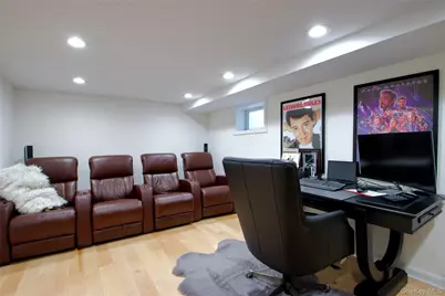 39 Squirrel Hill Road, East Hills, NY 11577 - Photo 27