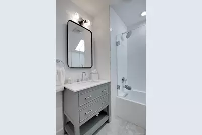 39 Squirrel Hill Road, East Hills, NY 11577 - Photo 23