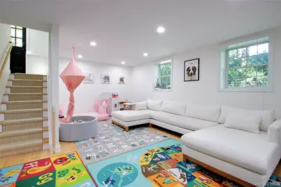 39 Squirrel Hill Road, East Hills, NY 11577 - Photo 25