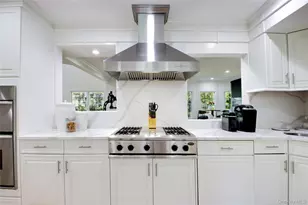 39 Squirrel Hill Rd, East Hills, NY 11577 - Photo 13