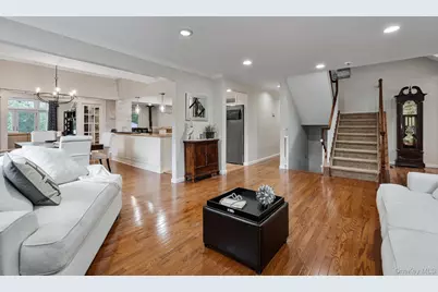 6 Daniel Way, Setauket, NY 11733 - Photo 9