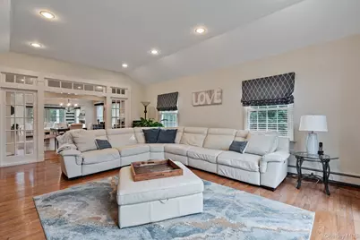 6 Daniel Way, Setauket, NY 11733 - Photo 23