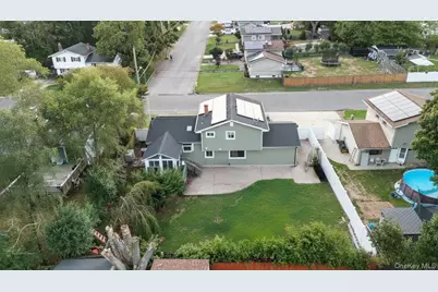 167 Gibson Avenue, Brentwood, NY 11717 - Photo 3