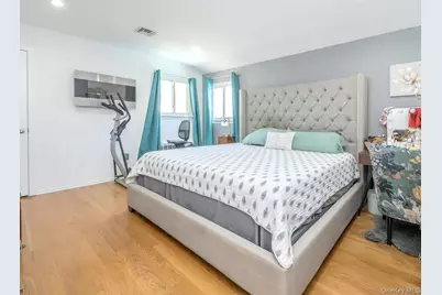 53 Maple Street, Roslyn Heights, NY 11577 - Photo 13