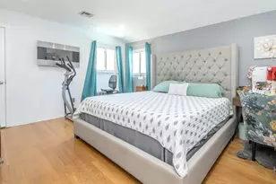 53 Maple St, Roslyn Heights, NY 11577 - Photo 13