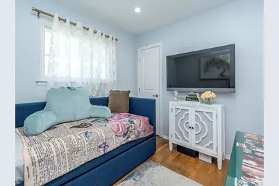 53 Maple Street, Roslyn Heights, NY 11577 - Photo 17