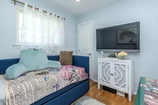 53 Maple St, Roslyn Heights, NY 11577 - Photo 17