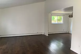 27 Monterey Ln, Centereach, NY 11720 - Photo 5