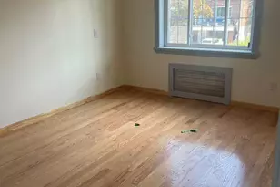 1109 Clarence Ave, Bronx, NY 10465 - Photo 3