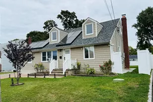 27 Central Ave, North Babylon, NY 11703 - Photo 3