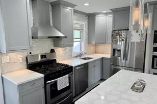 27 Central Ave, North Babylon, NY 11703 - Photo 9