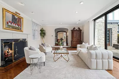 19 Oak Bluff Avenue, Larchmont, NY 10538 - Photo 9