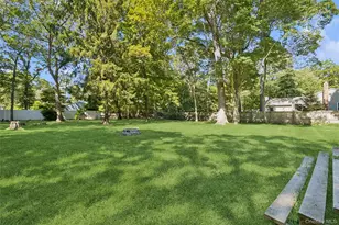 44 S Swezeytown Rd, Middle Island, NY 11953 - Photo 23