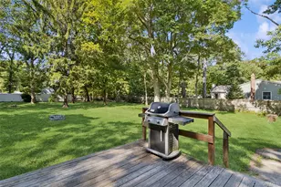 44 S Swezeytown Rd, Middle Island, NY 11953 - Photo 21