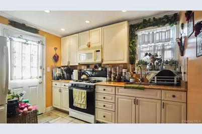 11618 167th Street, Jamaica, NY 11434 - Photo 7