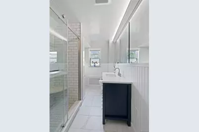 215 N Brookside Avenue, Freeport, NY 11520 - Photo 5