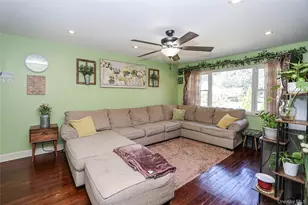 1078 Northgate Ct, Uniondale, NY 11553 - Photo 3