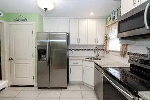 1078 Northgate Ct, Uniondale, NY 11553 - Photo 11