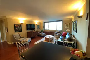 269-10 Grand Central Pkwy, Floral Park, NY 11005 - Photo 7