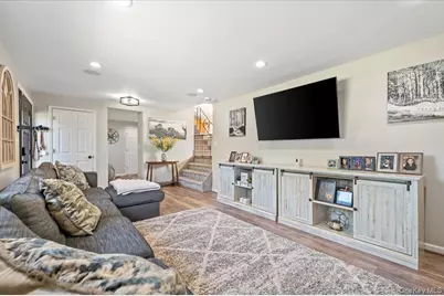 214 Haypath Road, Old Bethpage, NY 11804 - Photo 5