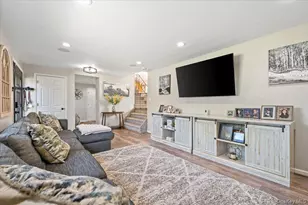 214 Haypath Rd, Old Bethpage, NY 11804 - Photo 5