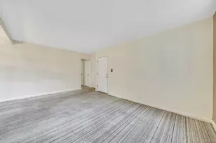 44 Nathan Hale Dr, Huntington, NY 11743 - Photo 9