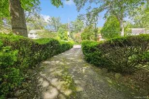 187 Moore Ave, Freeport, NY 11520 - Photo 11