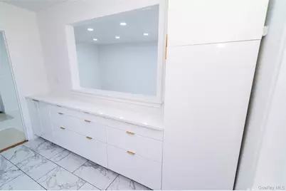 1 Sadore Lane #5A, Yonkers, NY 10710 - Photo 7