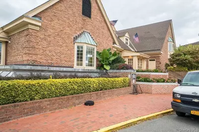 208-06 Robert Road #2, Bayside, NY 11360 - Photo 19