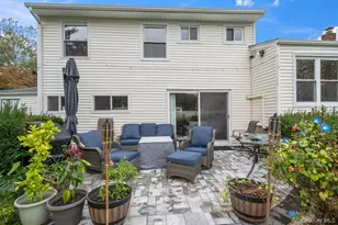 8 Duke Pl, Glen Cove, NY 11542 - Photo 19