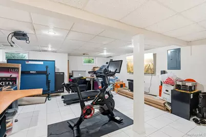 8 Duke Place, Glen Cove, NY 11542 - Photo 17