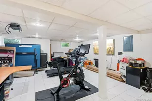 8 Duke Pl, Glen Cove, NY 11542 - Photo 17