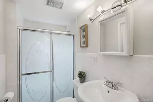 8 Duke Pl, Glen Cove, NY 11542 - Photo 11