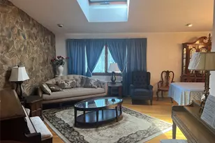 614 Bond Ct, Merrick, NY 11566 - Photo 7