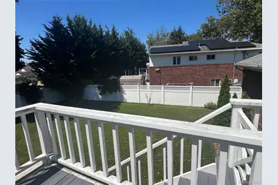 614 Bond Court, Merrick, NY 11566 - Photo 19