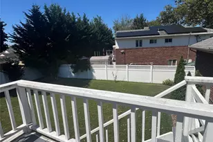 614 Bond Ct, Merrick, NY 11566 - Photo 19