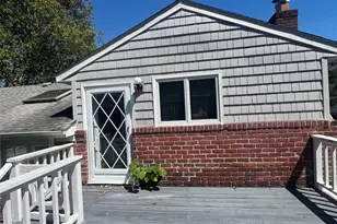 614 Bond Ct, Merrick, NY 11566 - Photo 17