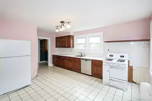 52-50 Little Neck Pkwy, Little Neck, NY 11362 - Photo 17