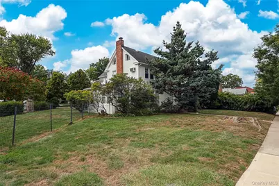 52-50 Little Neck Parkway, Little Neck, NY 11362 - Photo 3