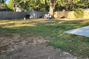 109 Merrill St, Brentwood, NY 11717 - Photo 15