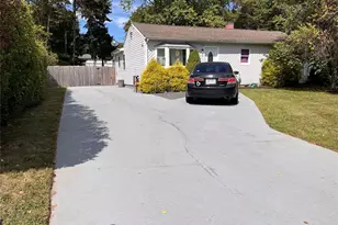 109 Merrill St, Brentwood, NY 11717 - Photo 17