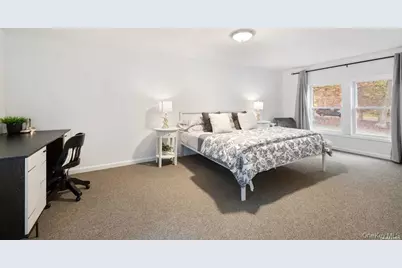 4 Wooded Lane, Hampton Bays, NY 11946 - Photo 7