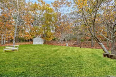 4 Wooded Lane, Hampton Bays, NY 11946 - Photo 19
