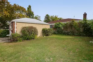 7-07 147th St, Whitestone, NY 11357 - Photo 29