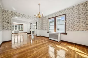 39 Linmouth Rd, Malverne, NY 11565 - Photo 17