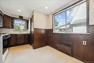 39 Linmouth Rd, Malverne, NY 11565 - Photo 23